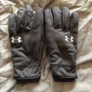 Under Armour gloves